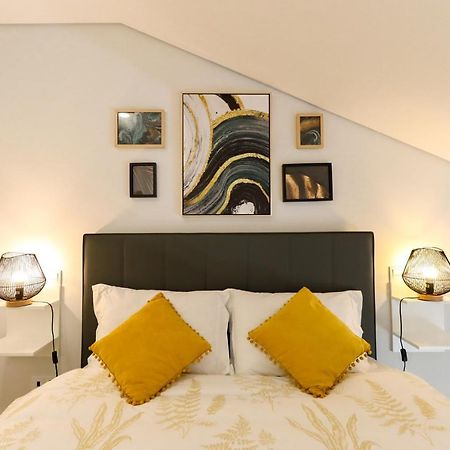 Coutinho Apartment - Modern Ap In The City Centre With Balcony Виана-ду-Каштелу Экстерьер фото