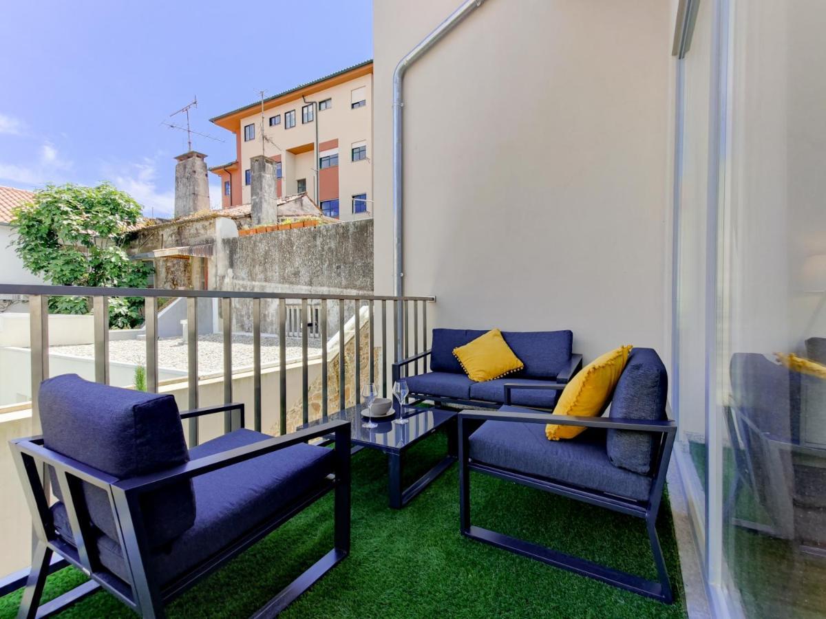 Coutinho Apartment - Modern Ap In The City Centre With Balcony Виана-ду-Каштелу Экстерьер фото