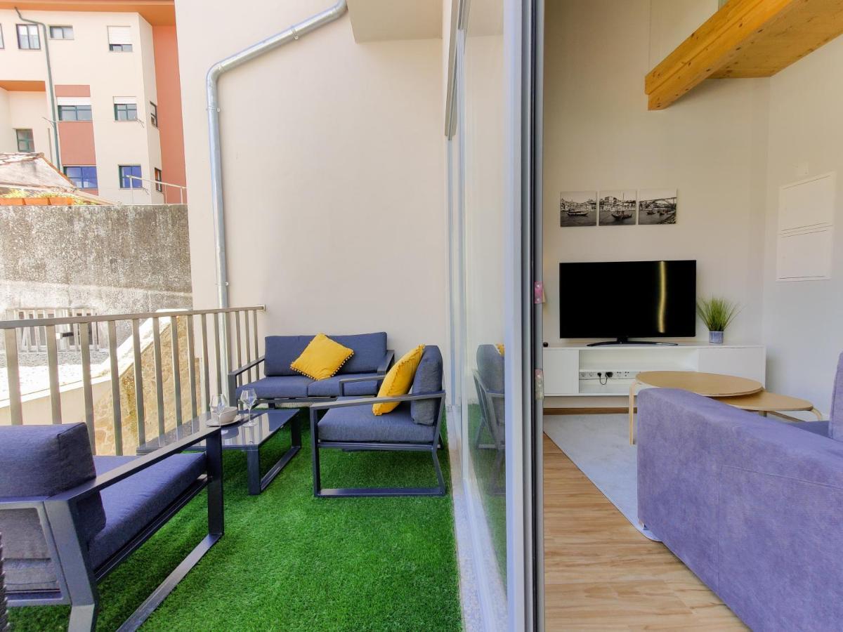 Coutinho Apartment - Modern Ap In The City Centre With Balcony Виана-ду-Каштелу Экстерьер фото
