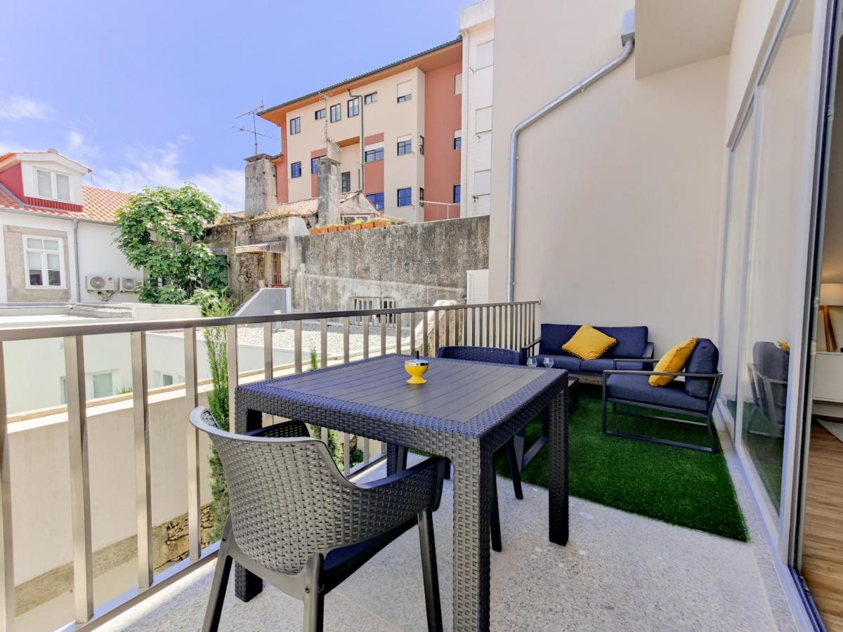 Coutinho Apartment - Modern Ap In The City Centre With Balcony Виана-ду-Каштелу Экстерьер фото